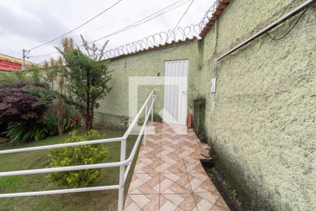 Casa à venda com 150m², 3 quartos e 2 vagas Casa à venda com 150m², 3 quartos e 2 vagasEntrada