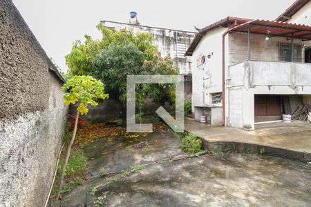 Casa à venda com 150m², 3 quartos e 2 vagas Casa à venda com 150m², 3 quartos e 2 vagasQuintal