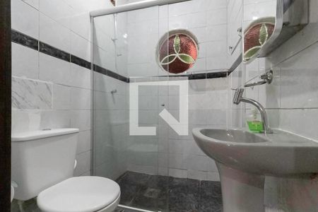 Casa à venda com 150m², 3 quartos e 2 vagas Casa à venda com 150m², 3 quartos e 2 vagasBanheiro social