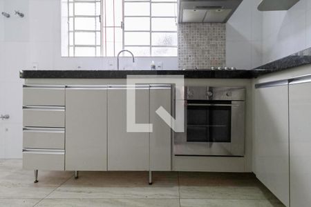 Casa à venda com 150m², 3 quartos e 2 vagas Casa à venda com 150m², 3 quartos e 2 vagasCozinha