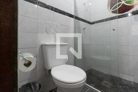 Casa à venda com 150m², 3 quartos e 2 vagas Casa à venda com 150m², 3 quartos e 2 vagasBanheiro social