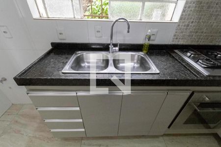 Casa à venda com 150m², 3 quartos e 2 vagas Casa à venda com 150m², 3 quartos e 2 vagasCozinha