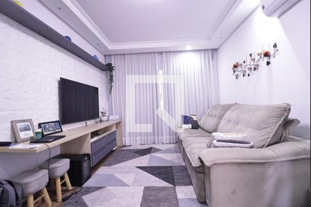 Sala de casa à venda com 3 quartos, 133m² em Parque Maria Domitila, São Paulo