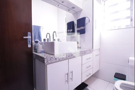 Casa à venda com 133m², 3 quartos e 2 vagasBanheiro