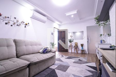 Sala de casa à venda com 3 quartos, 133m² em Parque Maria Domitila, São Paulo