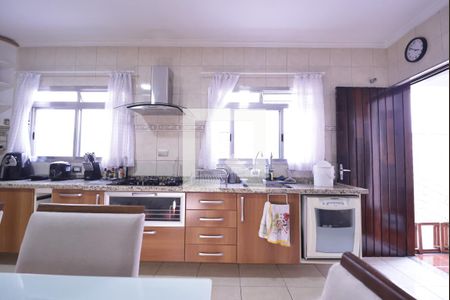 Casa à venda com 133m², 3 quartos e 2 vagasCozinha