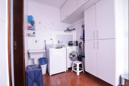 Casa à venda com 133m², 3 quartos e 2 vagasÁrea de serviço