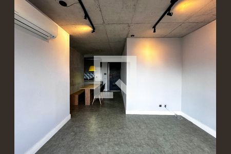 Sala de apartamento para alugar com 2 quartos, 69m² em Jardim das Acácias, São Paulo