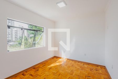 Quarto 1 de casa para alugar com 2 quartos, 125m² em Jardim das Bandeiras, São Paulo