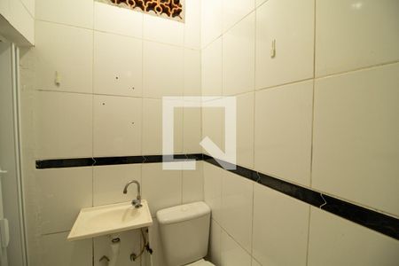 Casa para alugar com 80m², 2 quartos e sem vaga Casa para alugar com 80m², 2 quartos e sem vagaBanheiro