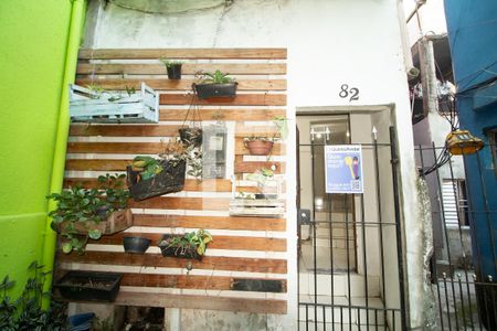 Casa para alugar com 80m², 2 quartos e sem vaga Casa para alugar com 80m², 2 quartos e sem vagaFachada