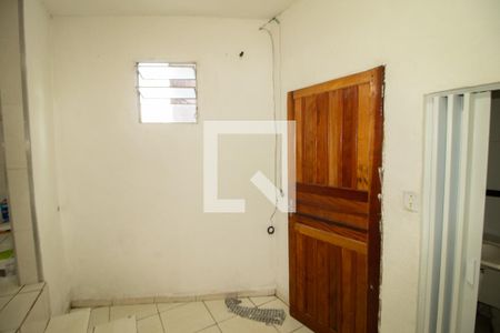 Casa para alugar com 80m², 2 quartos e sem vaga Casa para alugar com 80m², 2 quartos e sem vagaSala