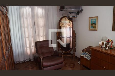 Casa à venda com 283m², 5 quartos e 6 vagasQuarto 3 - Suíte