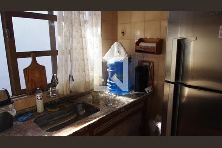 Casa à venda com 283m², 5 quartos e 6 vagasCozinha e Área de Serviço