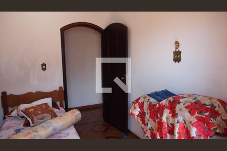 Casa à venda com 283m², 5 quartos e 6 vagasQuarto 2