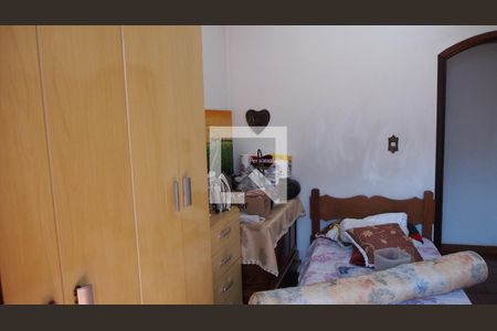 Casa à venda com 283m², 5 quartos e 6 vagasQuarto 2