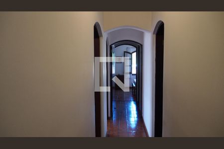 Casa à venda com 283m², 5 quartos e 6 vagasCorredor