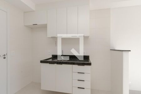 Cozinha de apartamento para alugar com 1 quarto, 32m² em Jardim Caravelas, São Paulo