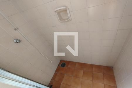 Banheiro Social de kitnet/studio para alugar com 1 quarto, 38m² em Centro, Ribeirão Preto
