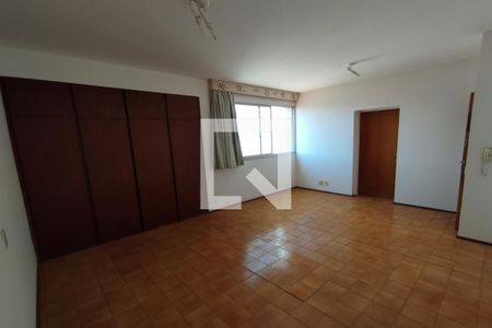 Sala - Dormitório de kitnet/studio para alugar com 1 quarto, 38m² em Centro, Ribeirão Preto