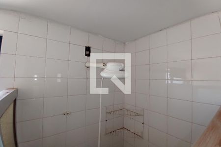 Banheiro de kitnet/studio para alugar com 1 quarto, 38m² em Centro, Ribeirão Preto