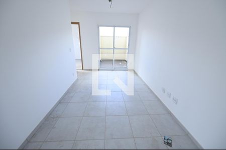 Sala de apartamento para alugar com 2 quartos, 56m² em Chácara São Pedro, Aparecida de Goiânia