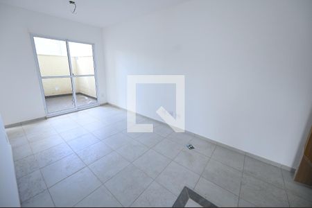 Sala de apartamento para alugar com 2 quartos, 56m² em Chácara São Pedro, Aparecida de Goiânia