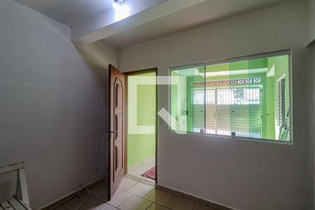Sala/Cozinha de casa para alugar com 2 quartos, 80m² em Jardim Santo Antoninho, São Paulo