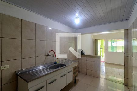 Sala/Cozinha de casa para alugar com 2 quartos, 80m² em Jardim Santo Antoninho, São Paulo