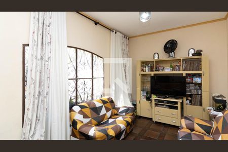 Sala de casa à venda com 4 quartos, 150m² em Jardim Três Marias, São Paulo