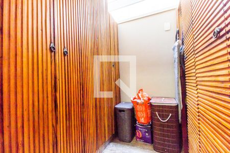 Apartamento à venda com 105m², 2 quartos e 2 vagasÁrea de Serviço