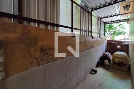 Casa à venda com 1000m², 4 quartos e 2 vagasÁrea de Serviço