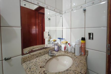 Casa à venda com 1000m², 4 quartos e 2 vagasBanheiro Social 2