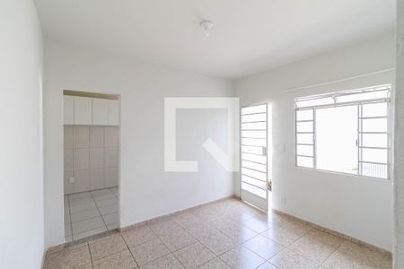 Sala de casa para alugar com 1 quarto, 50m² em Santa Monica, Belo Horizonte