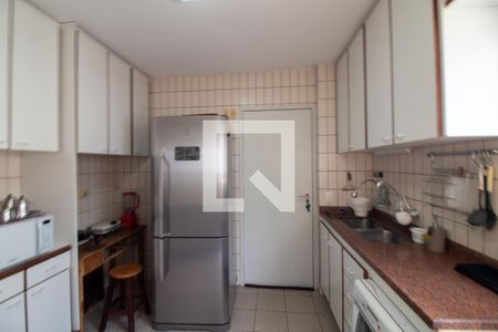 Apartamento à venda com 98m², 3 quartos e 2 vagas Apartamento à venda com 98m², 3 quartos e 2 vagasCozinha