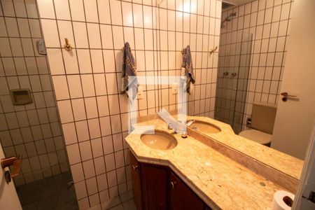 Apartamento à venda com 98m², 3 quartos e 2 vagasBanheiro