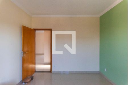 Casa à venda com 300m², 3 quartos e 5 vagas Casa à venda com 300m², 3 quartos e 5 vagasQuarto 2