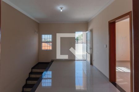 Casa à venda com 300m², 3 quartos e 5 vagas Casa à venda com 300m², 3 quartos e 5 vagasCorredor