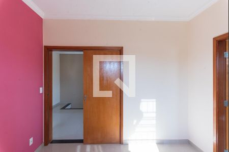 Casa à venda com 300m², 3 quartos e 5 vagas Casa à venda com 300m², 3 quartos e 5 vagasSuíte
