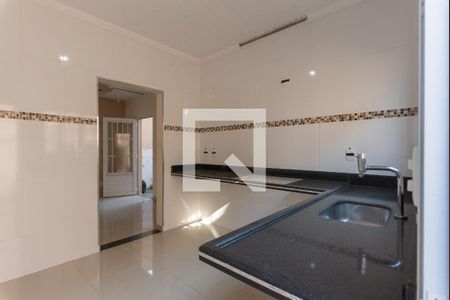 Casa à venda com 300m², 3 quartos e 5 vagas Casa à venda com 300m², 3 quartos e 5 vagasCozinha