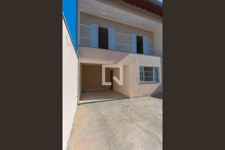 Casa à venda com 300m², 3 quartos e 5 vagas Casa à venda com 300m², 3 quartos e 5 vagasGaragem