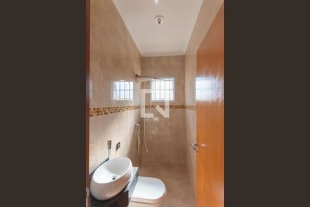 Casa à venda com 300m², 3 quartos e 5 vagas Casa à venda com 300m², 3 quartos e 5 vagasBanheiro