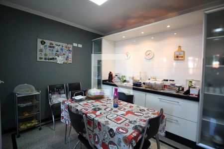 Casa à venda com 351m², 3 quartos e 5 vagas Casa à venda com 351m², 3 quartos e 5 vagasCozinha