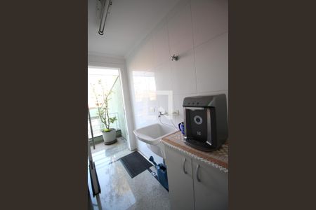 Casa à venda com 351m², 3 quartos e 5 vagas Casa à venda com 351m², 3 quartos e 5 vagasÁrea de Serviço