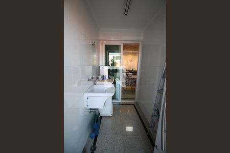 Casa à venda com 351m², 3 quartos e 5 vagas Casa à venda com 351m², 3 quartos e 5 vagasÁrea de Serviço