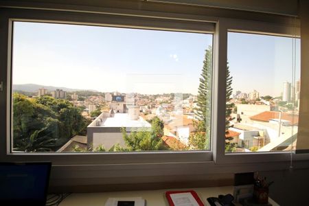 Casa à venda com 351m², 3 quartos e 5 vagas Casa à venda com 351m², 3 quartos e 5 vagasEscritório