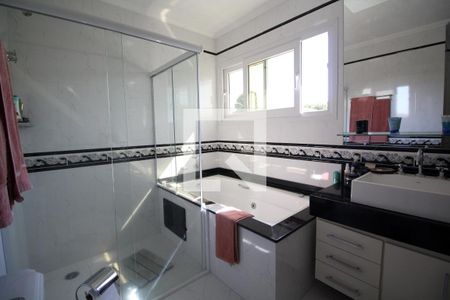 Casa à venda com 351m², 3 quartos e 5 vagas Casa à venda com 351m², 3 quartos e 5 vagasBanheiro da Suíte 1