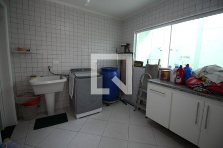 Casa à venda com 351m², 3 quartos e 5 vagas Casa à venda com 351m², 3 quartos e 5 vagasÁrea de Serviço
