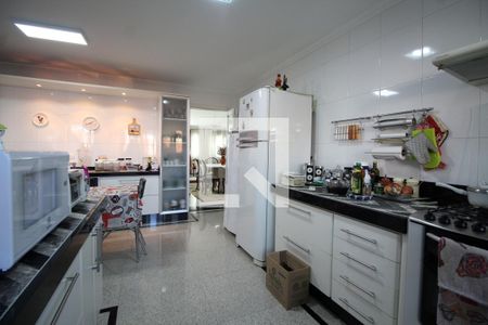 Casa à venda com 351m², 3 quartos e 5 vagas Casa à venda com 351m², 3 quartos e 5 vagasCozinha