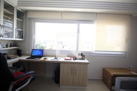 Casa à venda com 351m², 3 quartos e 5 vagas Casa à venda com 351m², 3 quartos e 5 vagasEscritório